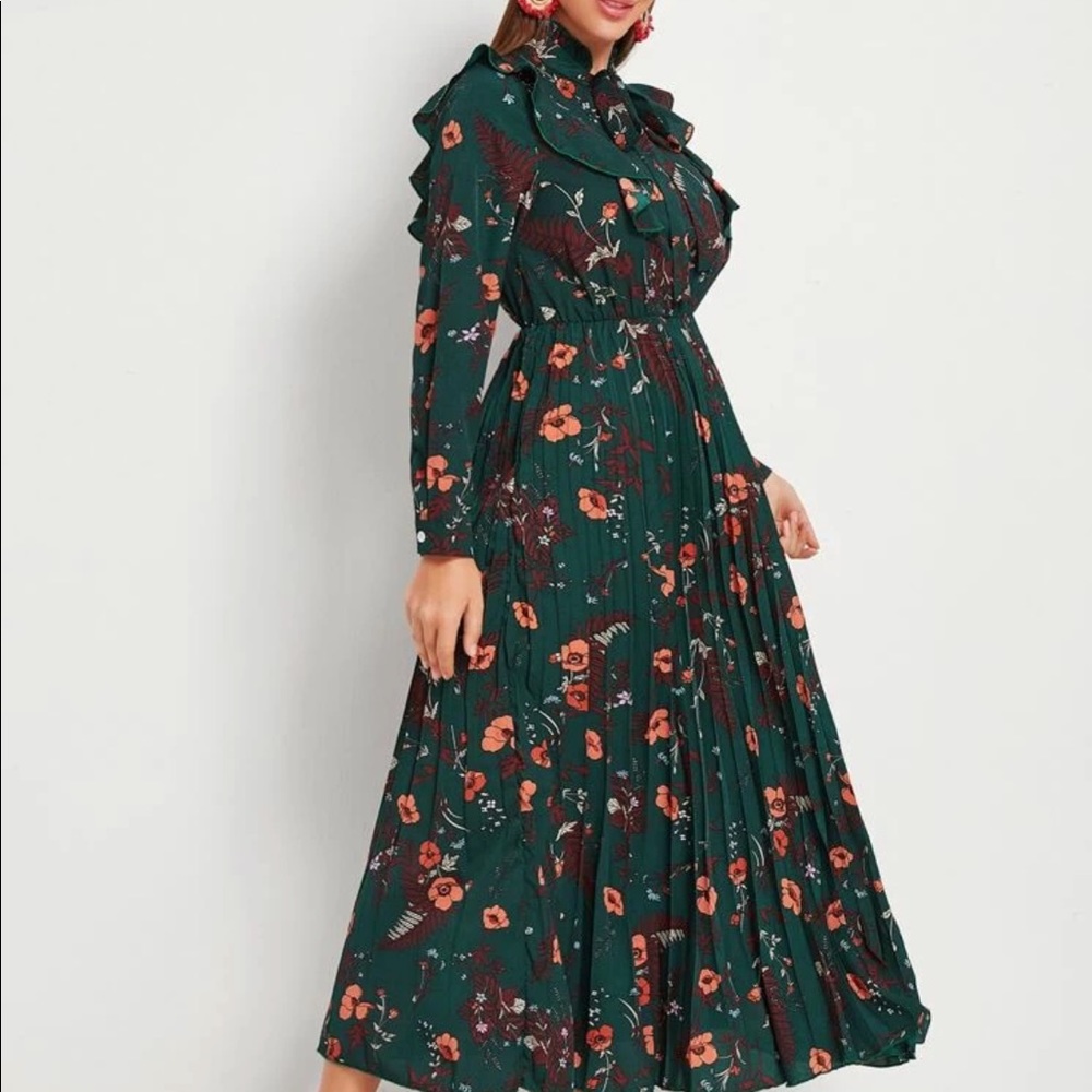 Tie neck floral print dress - Picture 2 of 8